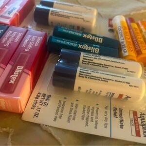 Variety LipCare Set 18 moisturizers top brands Blistex, Burts Bees & Aquaphor